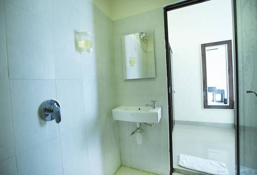 펜션 Subha S House