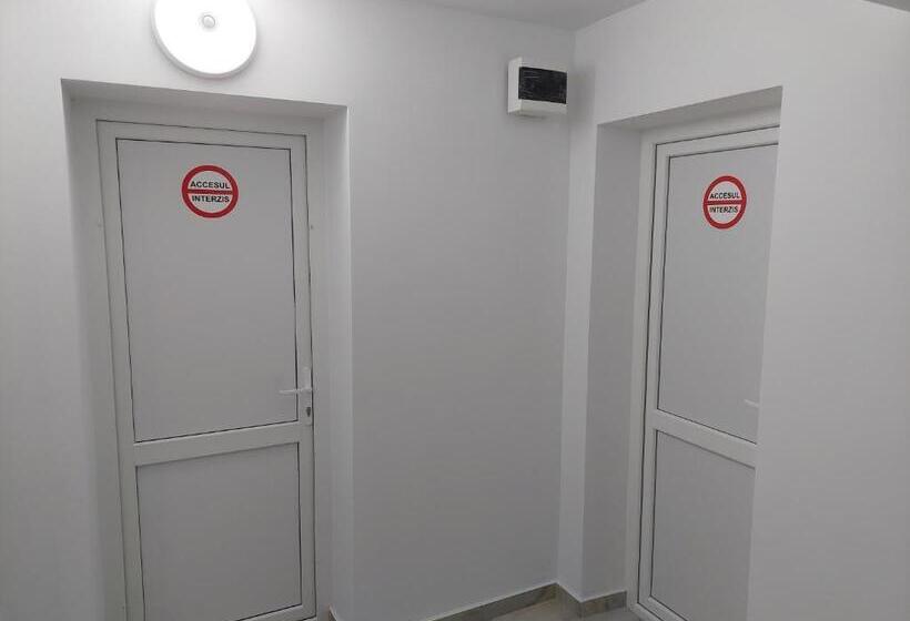 Пансион Vila De Pe Lac Amara