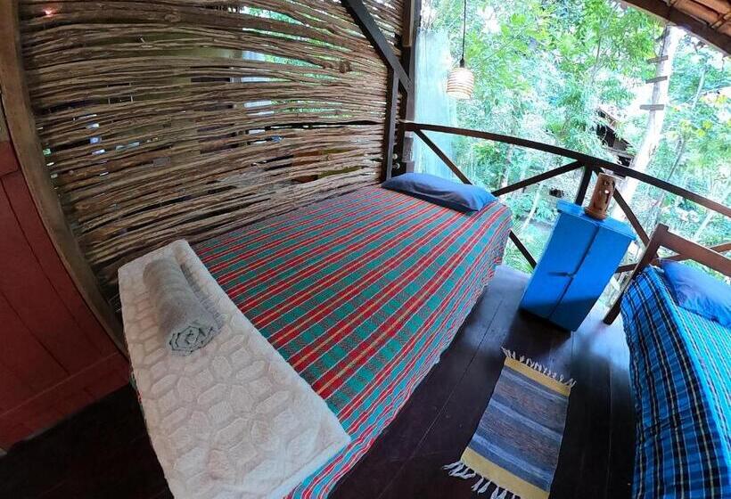 Vila Amz, Hostel Experiências