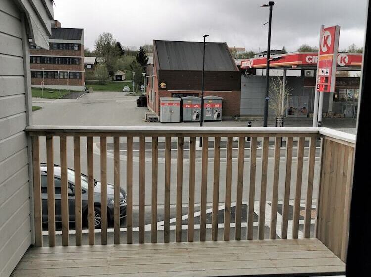 فندق صغير Lofoten Overnatting   Leknes