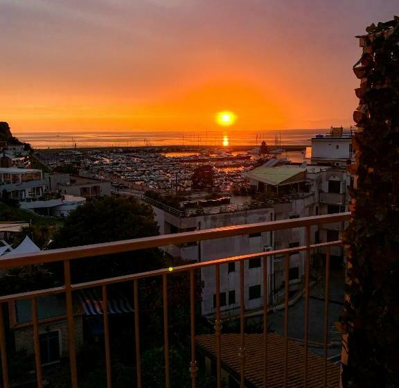 Bed and Breakfast Quasi In Porto