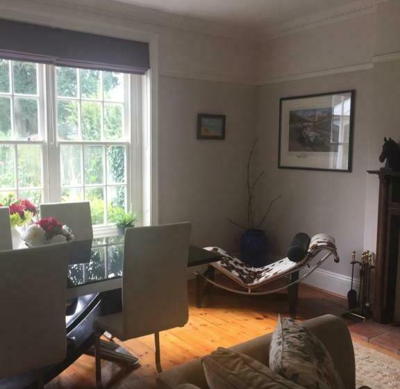 住宿加早餐  The Oaks