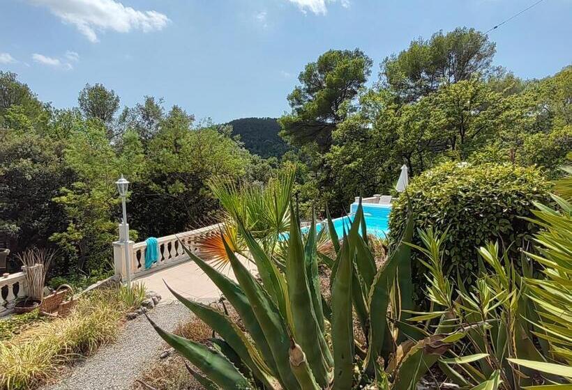 צימר Villa Bayarde