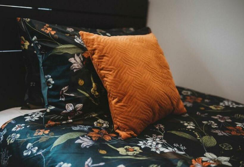 Bell Block Beauty Brand New