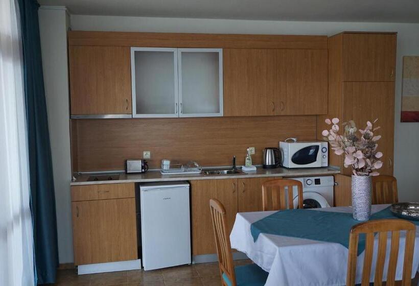 Hotelli аурелия бей