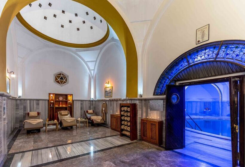 호텔 Atatürk Palas Thermal Spa & Convention Center