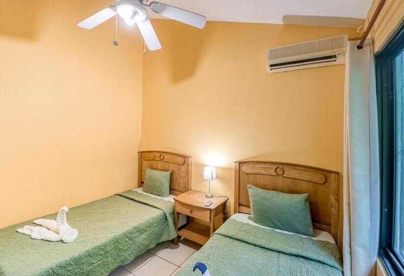 Отель Dulce La Colina 8002