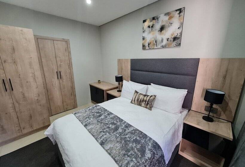 Отель Luxe On Ridge Boutique