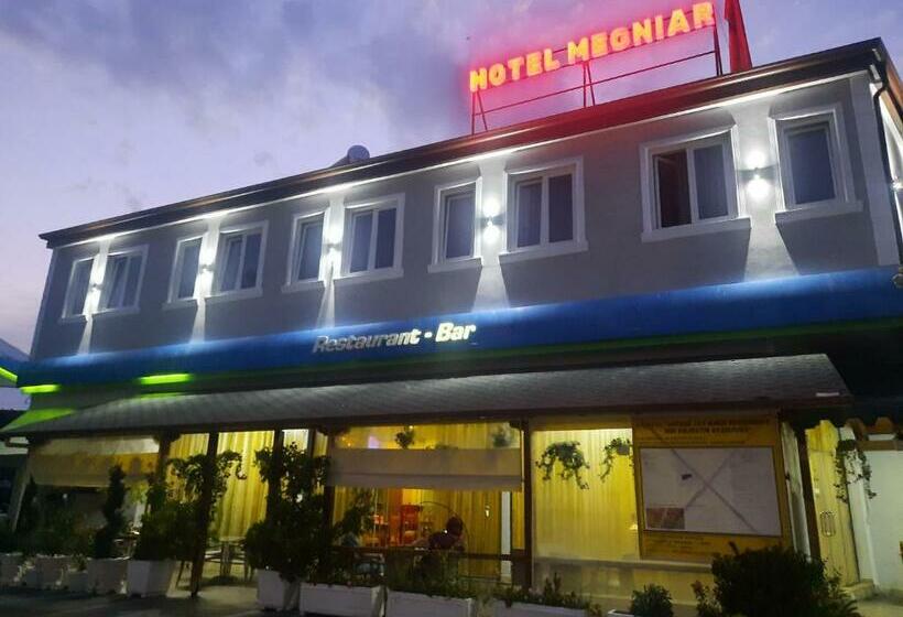 Отель Megniar