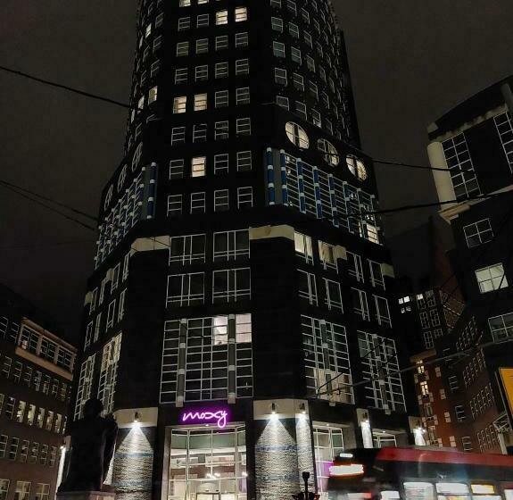 בית מלון כפרי Moxy The Hague
