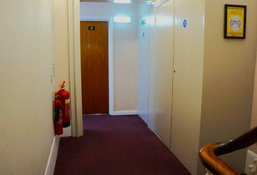 בית מלון כפרי Oyo Oban