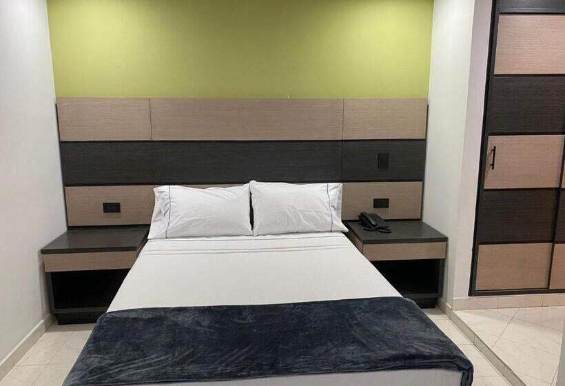 酒店 Plaza Real Ocaña