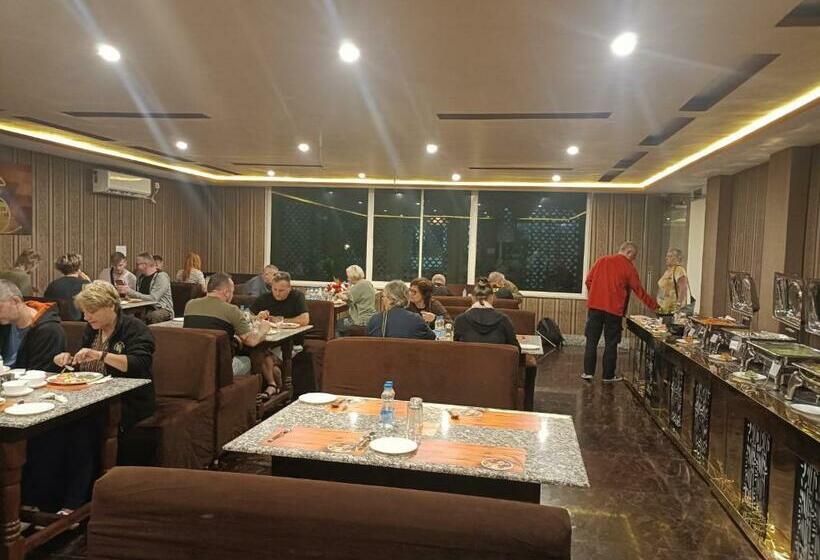 Hotel Rajwada Palace