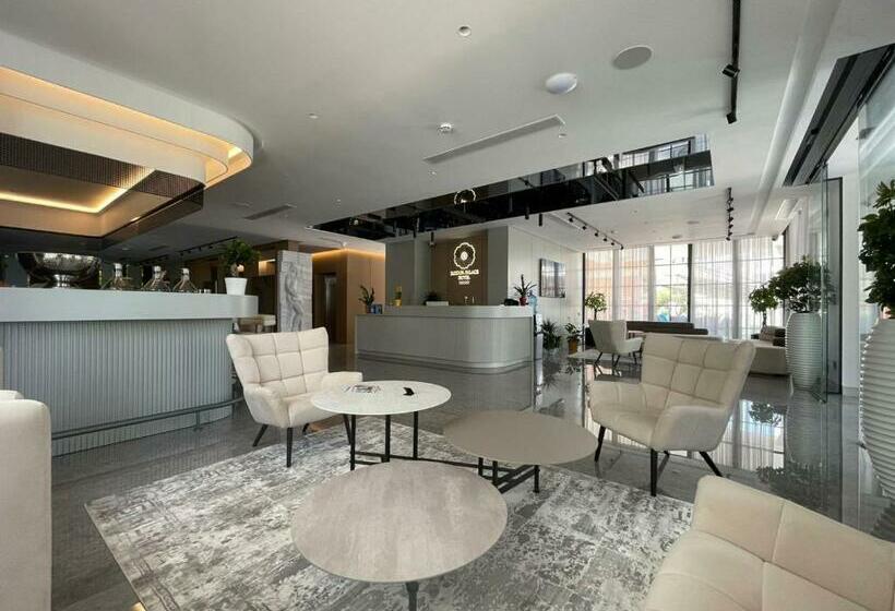 فندق Rozafa Palace