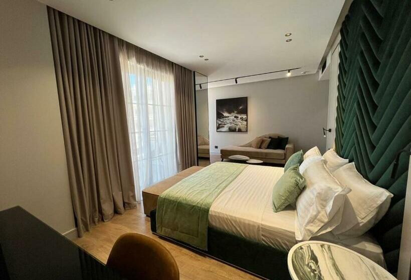 فندق Rozafa Palace