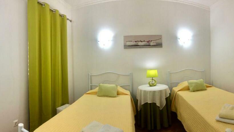 Отель Solar Dos Avós