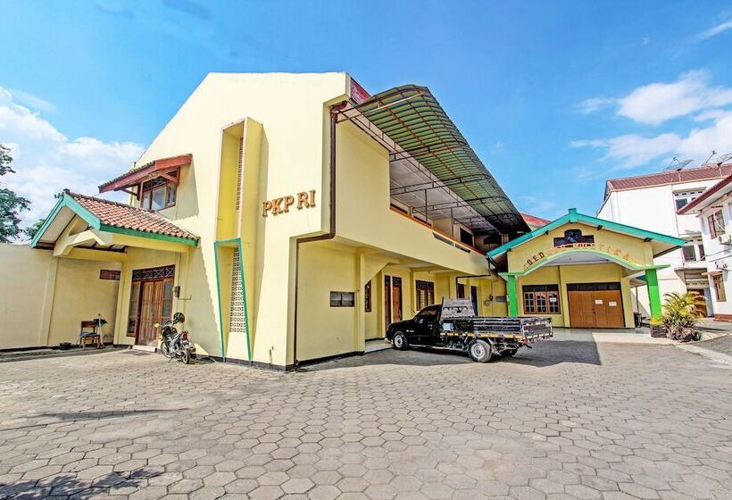 Spot On 91356 Hotel Mustika 2 Syariahnearalun Alun Blora