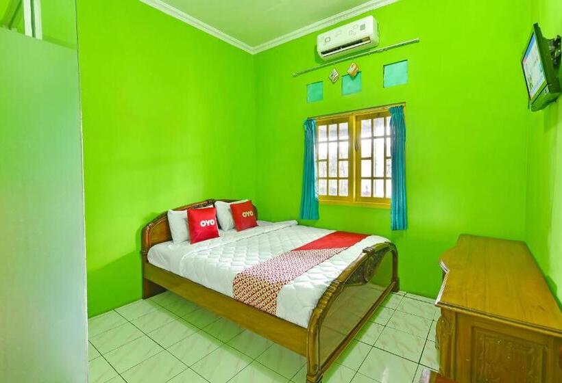 Spot On 91357 Hotel Mulyo