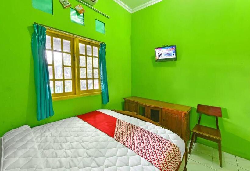 Spot On 91357 Hotel Mulyo