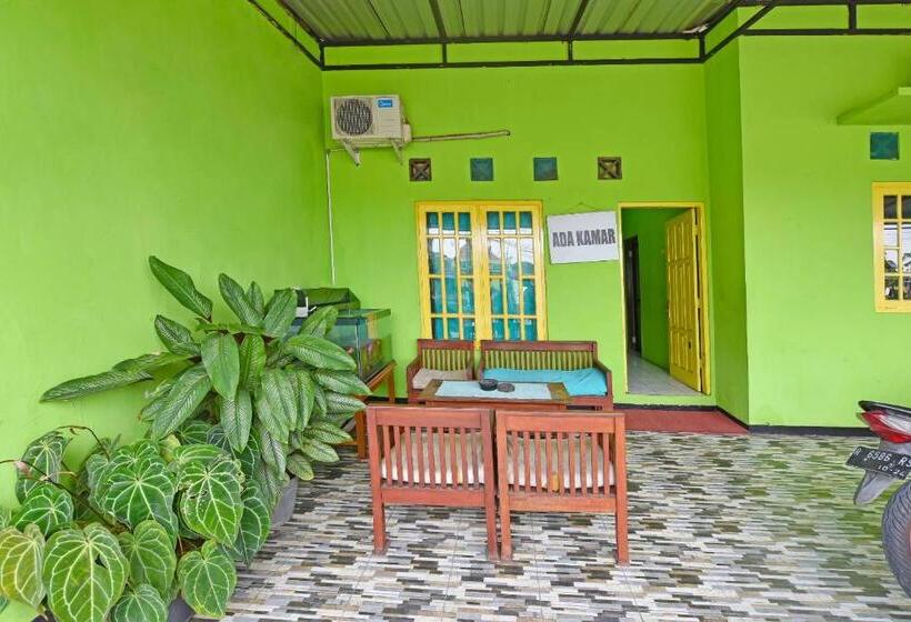 Spot On 91357 Hotel Mulyo