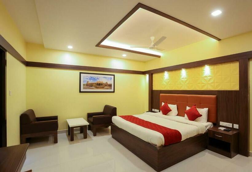 ホテル Sri Balaji Grand