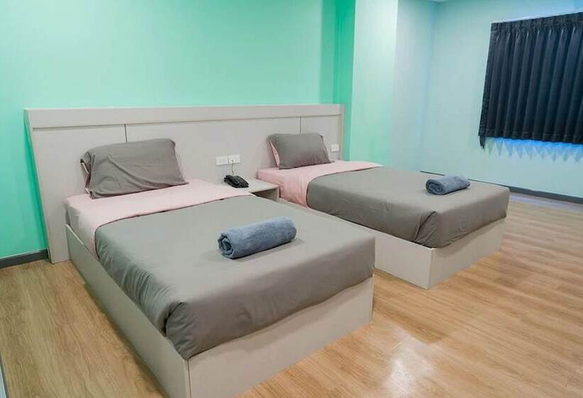 ホテル Sritrang Residence