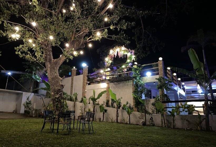 Ilawoods Resort And Sanctuary By Cocotel