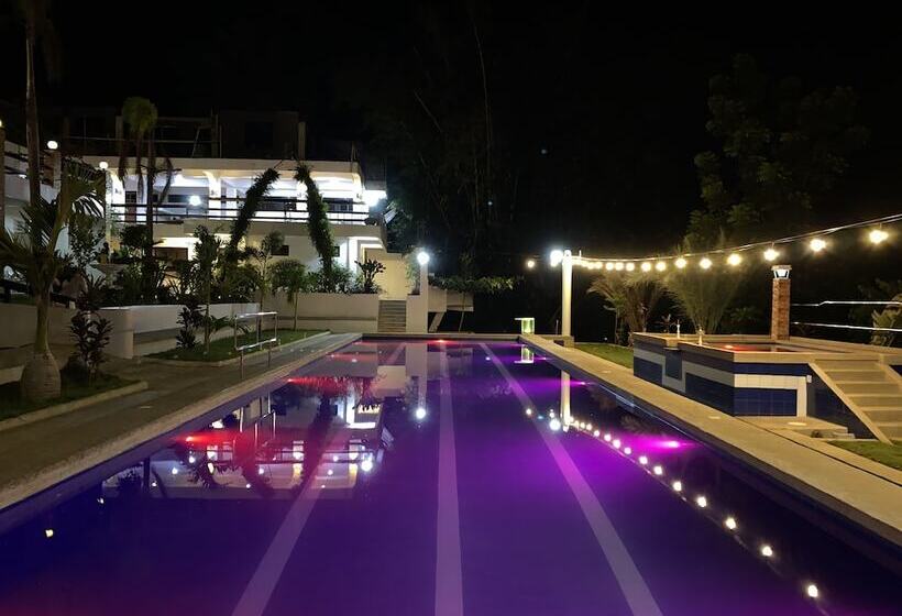 Ilawoods Resort And Sanctuary By Cocotel