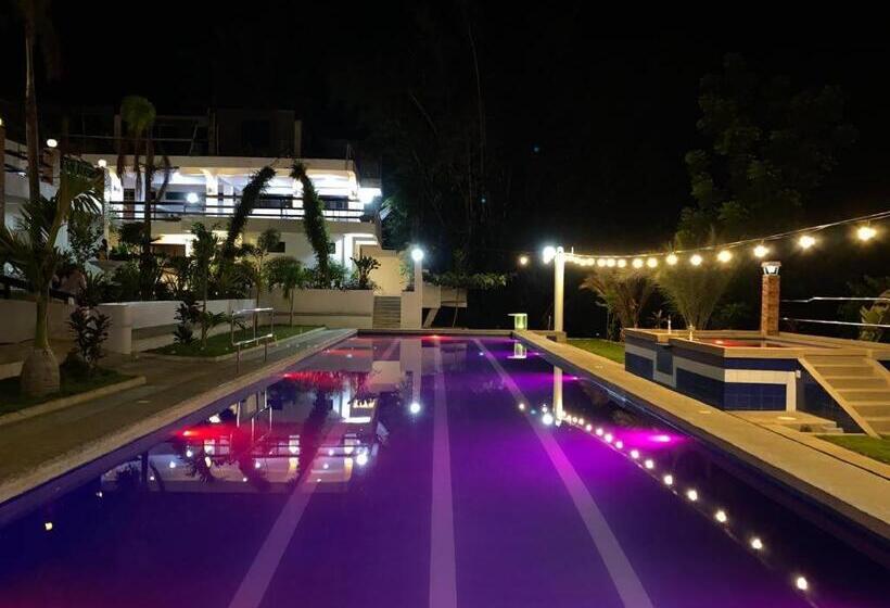 Ilawoods Resort And Sanctuary By Cocotel