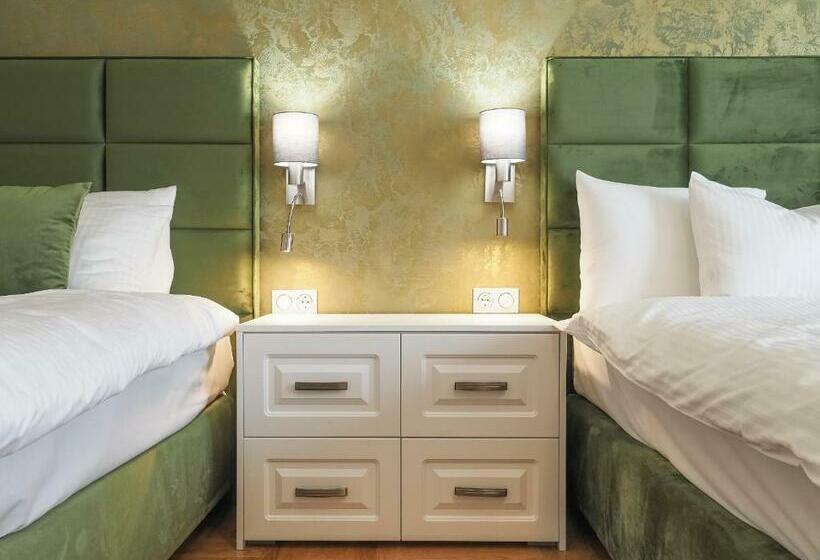 膳宿费 Boutique Central