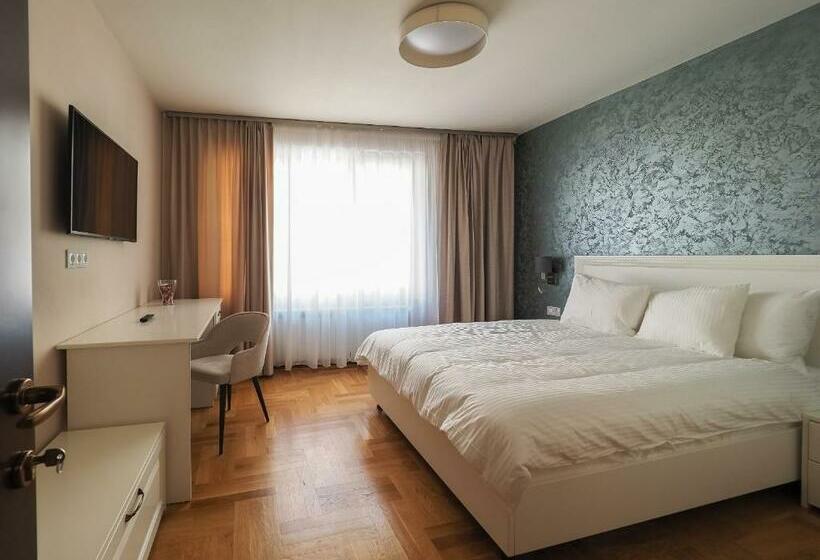 膳宿费 Boutique Central