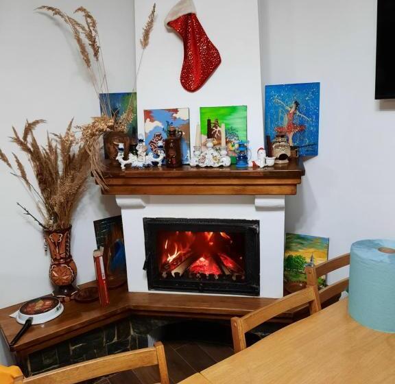 بنسيون Izvorul Maleii