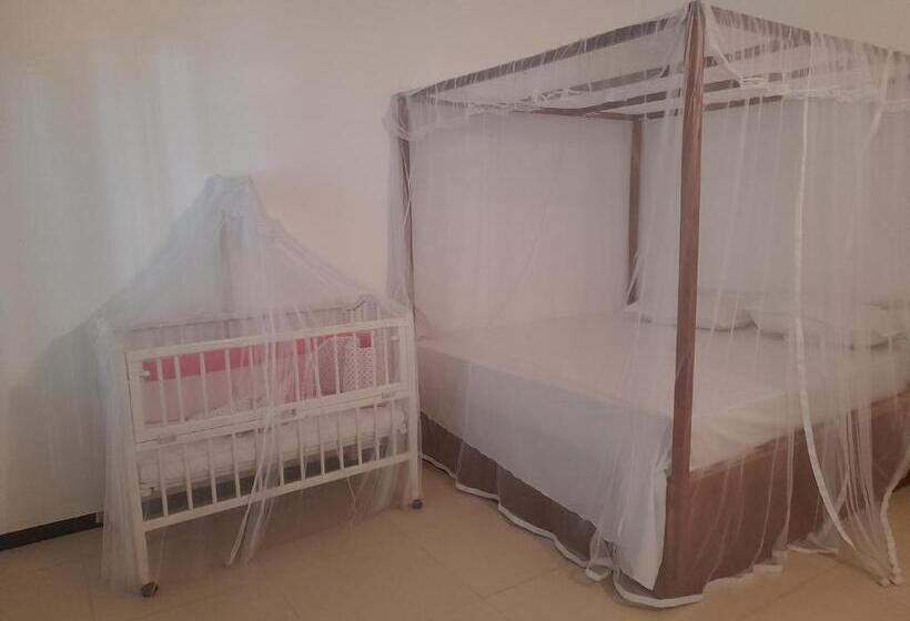 بنسيون Mealanie S House