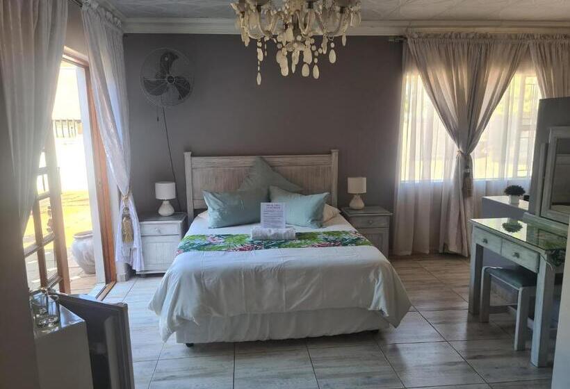 ペンション Royal Villa Guesthouse