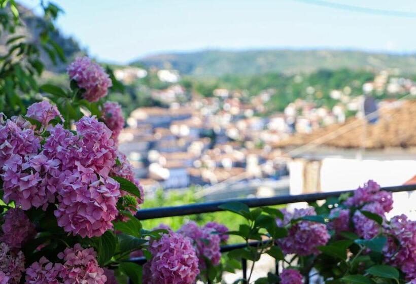 פנסיון Stone Villa Gorice