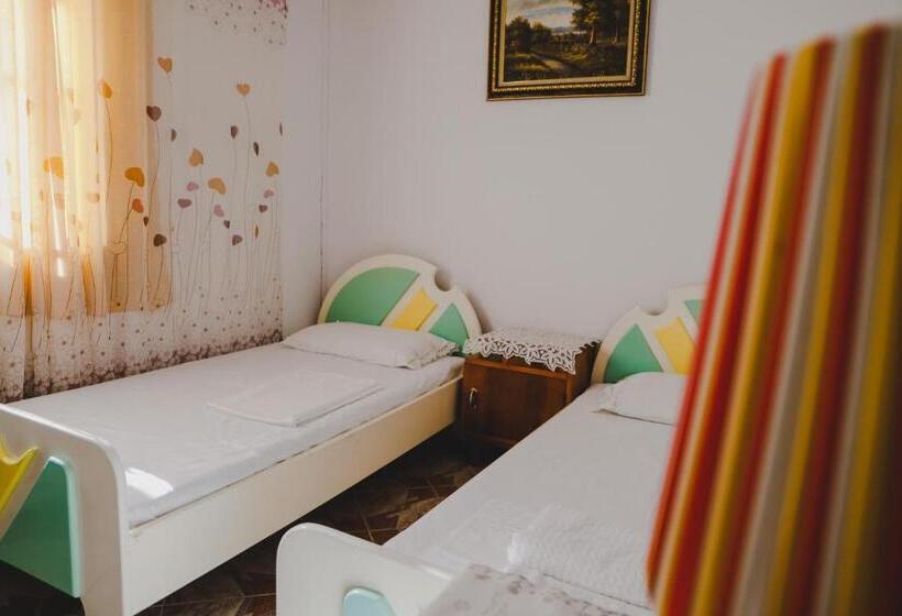 פנסיון Stone Villa Gorice