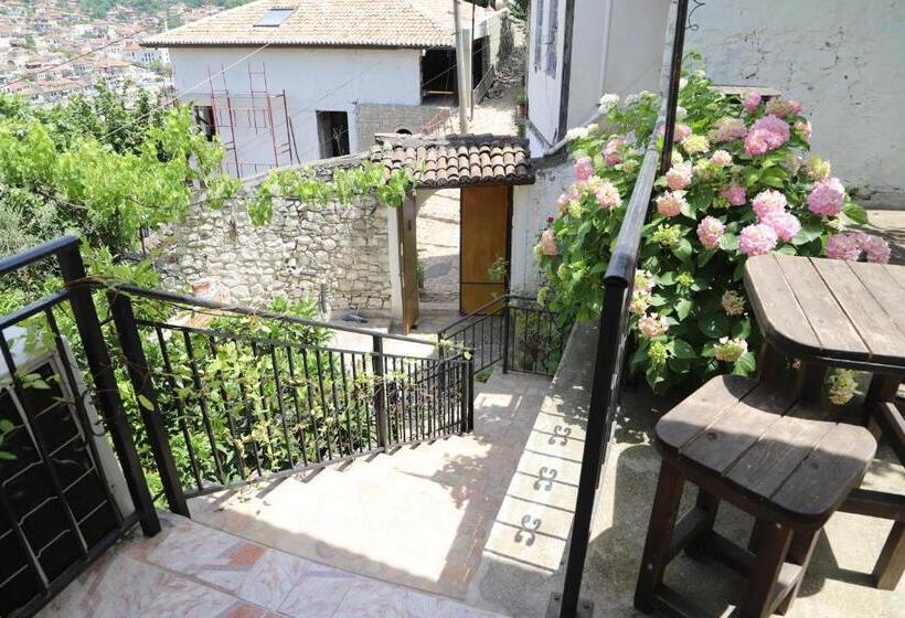 פנסיון Stone Villa Gorice