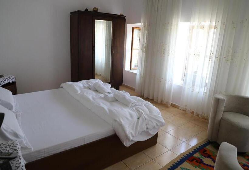 פנסיון Stone Villa Gorice