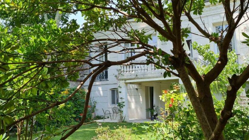 펜션 Villa Aigarden Maison D Hôtes