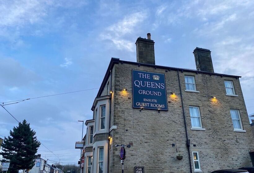 هاستل Queens Ground