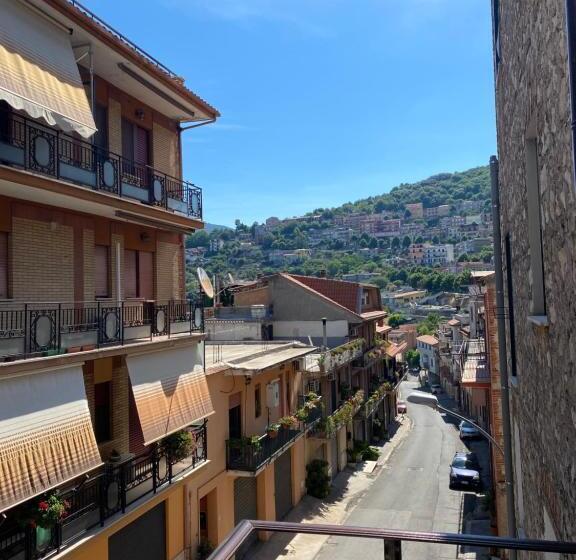 مبيت وإفطار A Casta , Come A Casa Tua