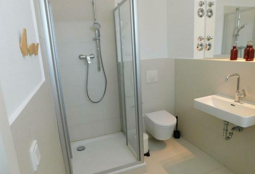 Boardinghouse By Sunton