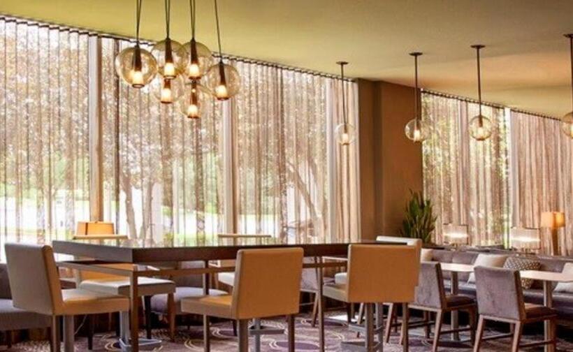 Best Western Brooklyn Center Hotel & Conference Center