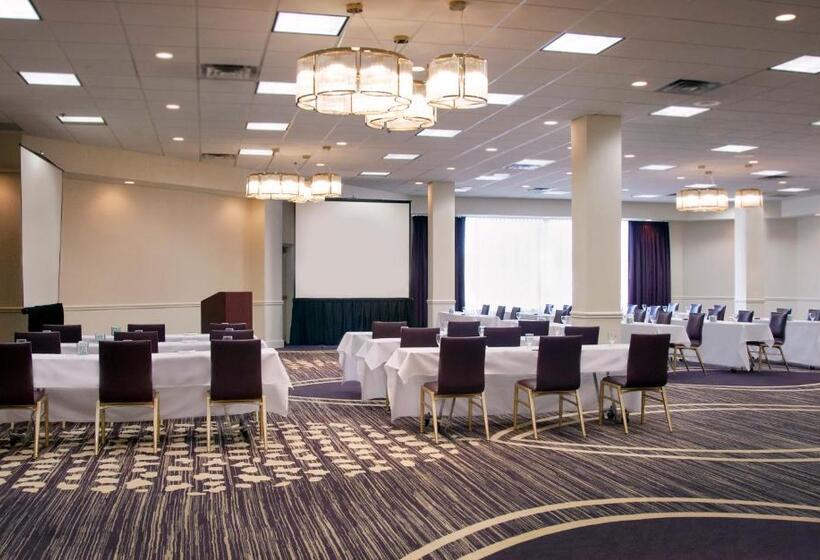Best Western Brooklyn Center Hotel & Conference Center
