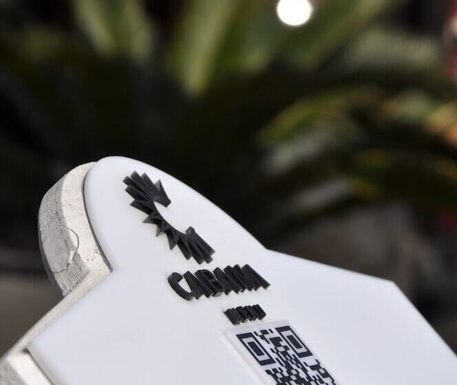 Cabana Boutique Hotel & Cafe