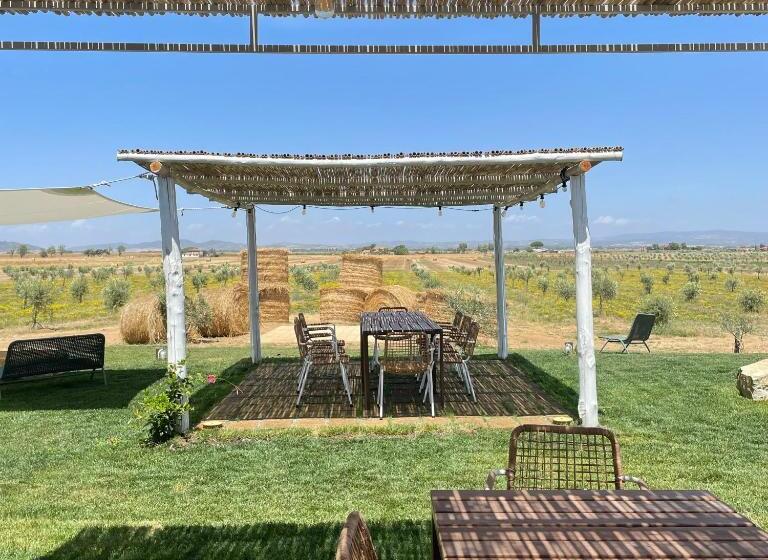 هتل Casale Oliveta