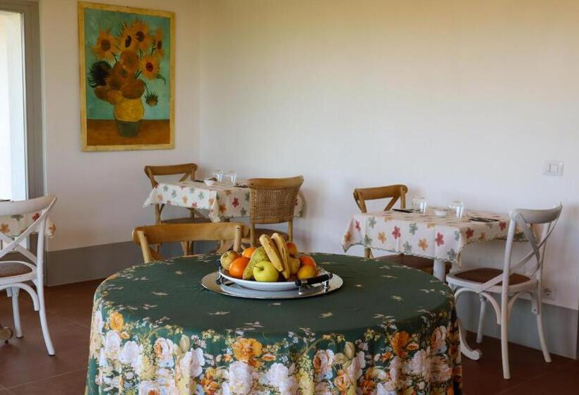 هتل Casale Oliveta