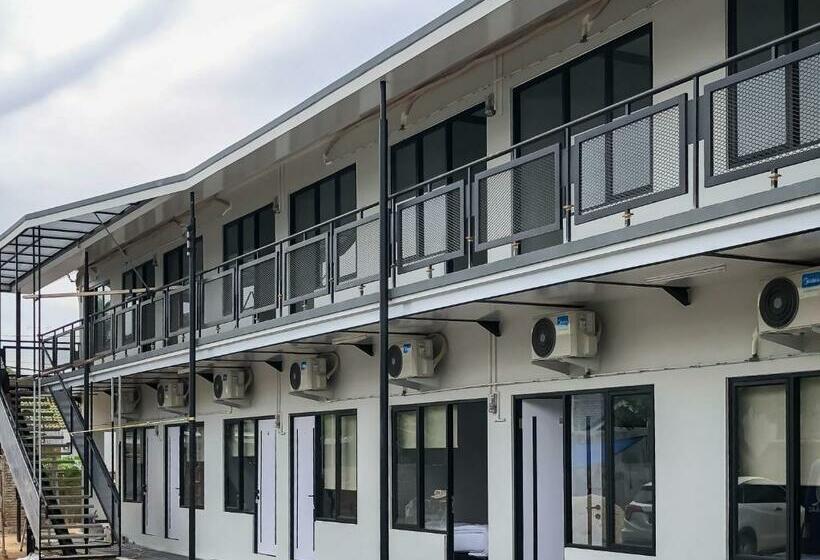 בית מלון כפרי Reddoorz Syariah At Jalan Endro Suratmin Lampung