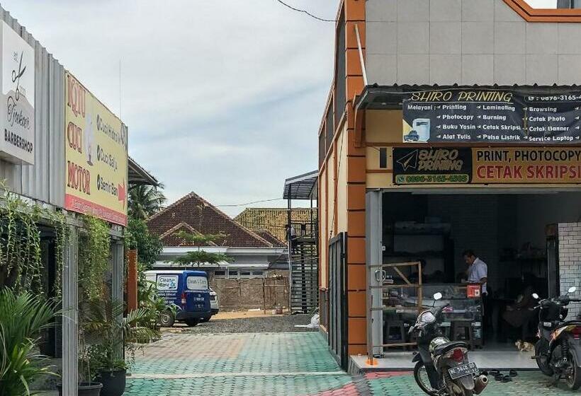 בית מלון כפרי Reddoorz Syariah At Jalan Endro Suratmin Lampung