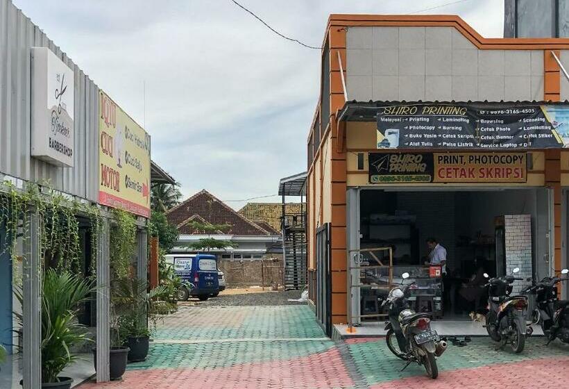בית מלון כפרי Reddoorz Syariah At Jalan Endro Suratmin Lampung